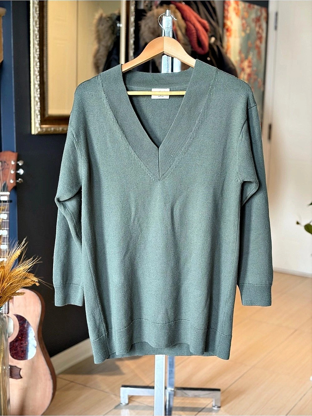 Wilfred V-Neck Sweater Merino Wool in Green Size Small Like New